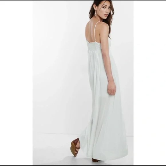 EXPRESS NWT Sleeveless White/Cream Boho Crochet Maxi Dress - Picture 2 of 3